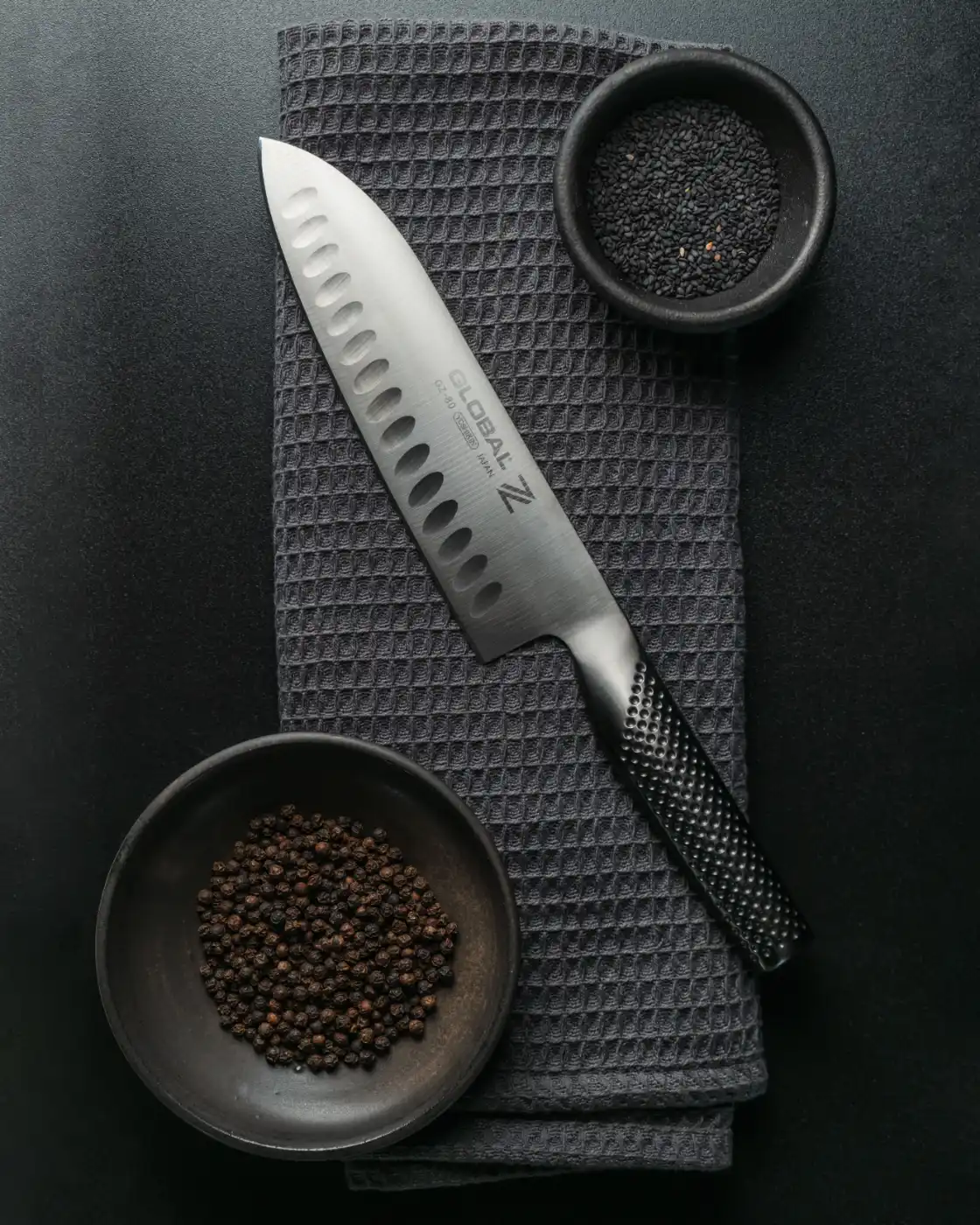 Global GZ-80 Black Santoku 18 cm
