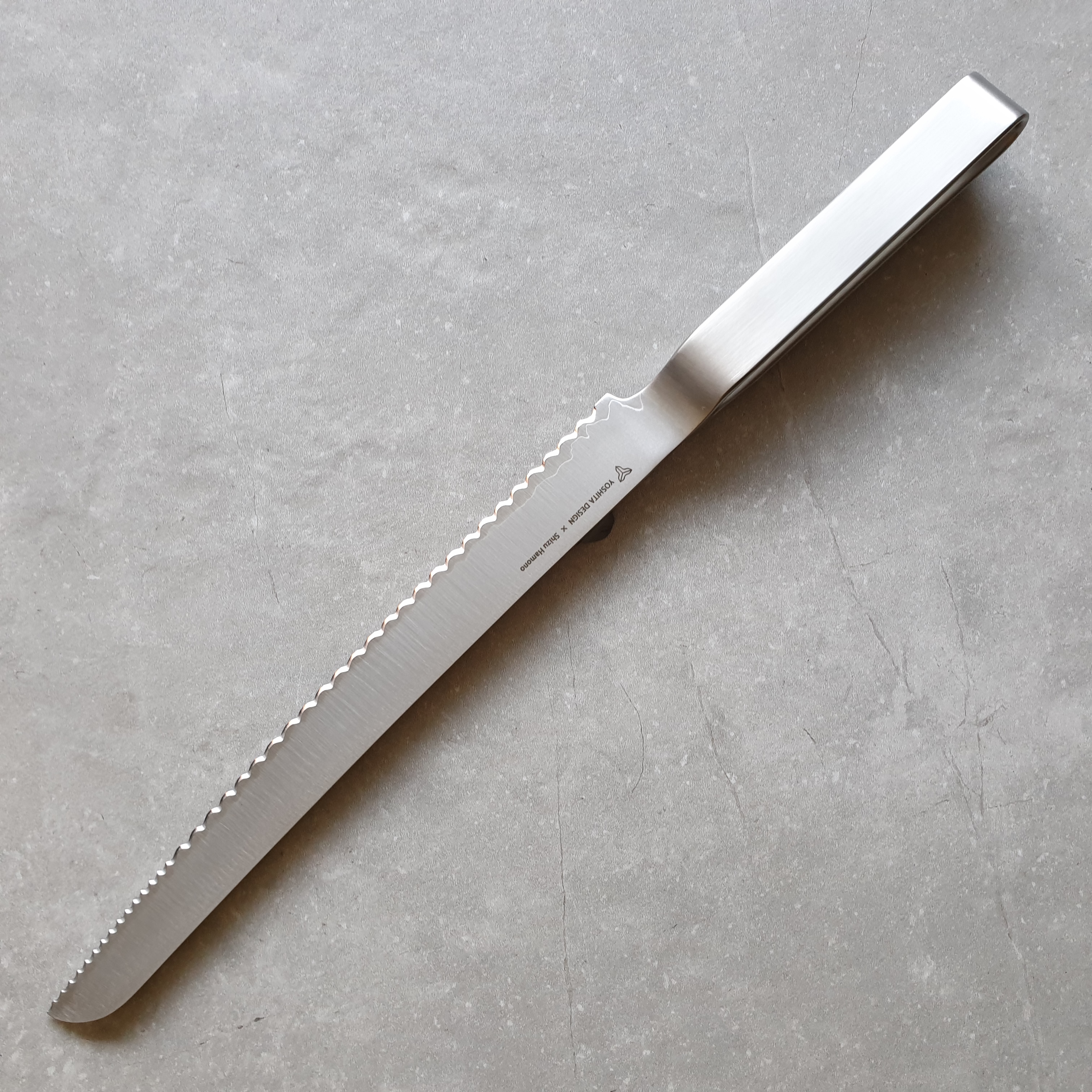 Shizu Hamono Round-bar YR-1000 Brotmesser 24 cm